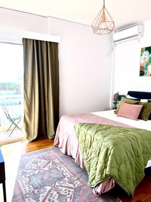 Апартаменты Seaview Penthouse On The Square Эйон Экстерьер фото